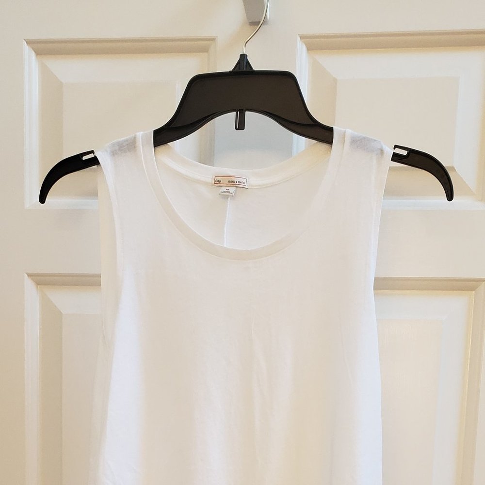 Gap Sleeveless T Shirt - XS - Color = White